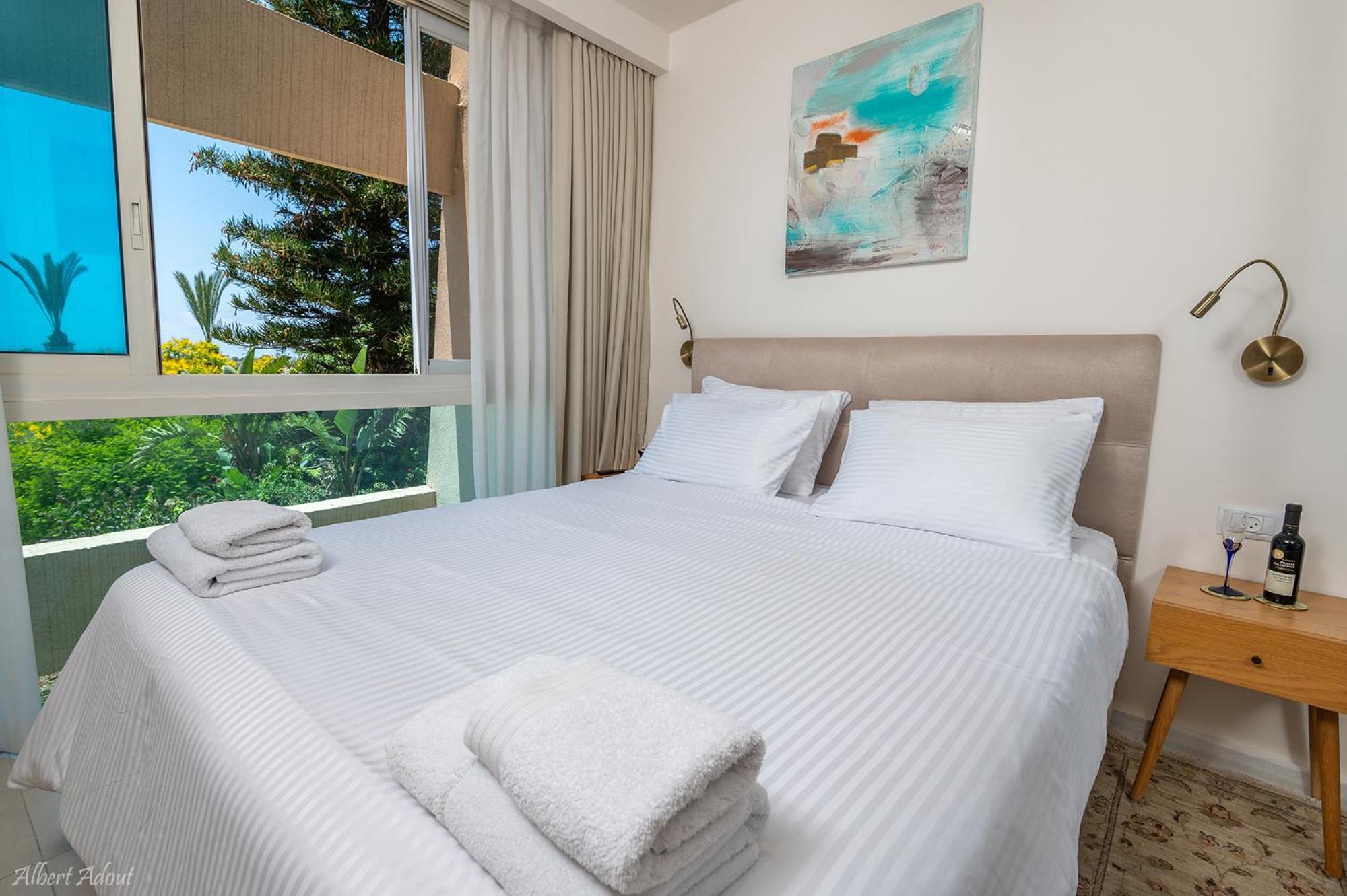 Mina'S Suites - קיסריה Exterior photo